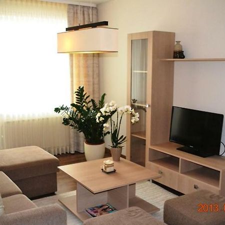Apartamentai Dainu Šiauliai Exteriör bild