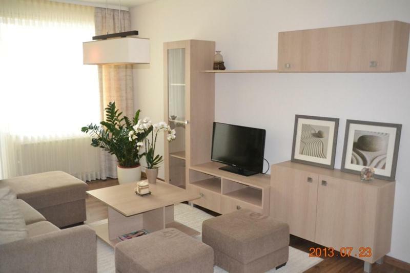 Apartamentai Dainu Šiauliai Exteriör bild